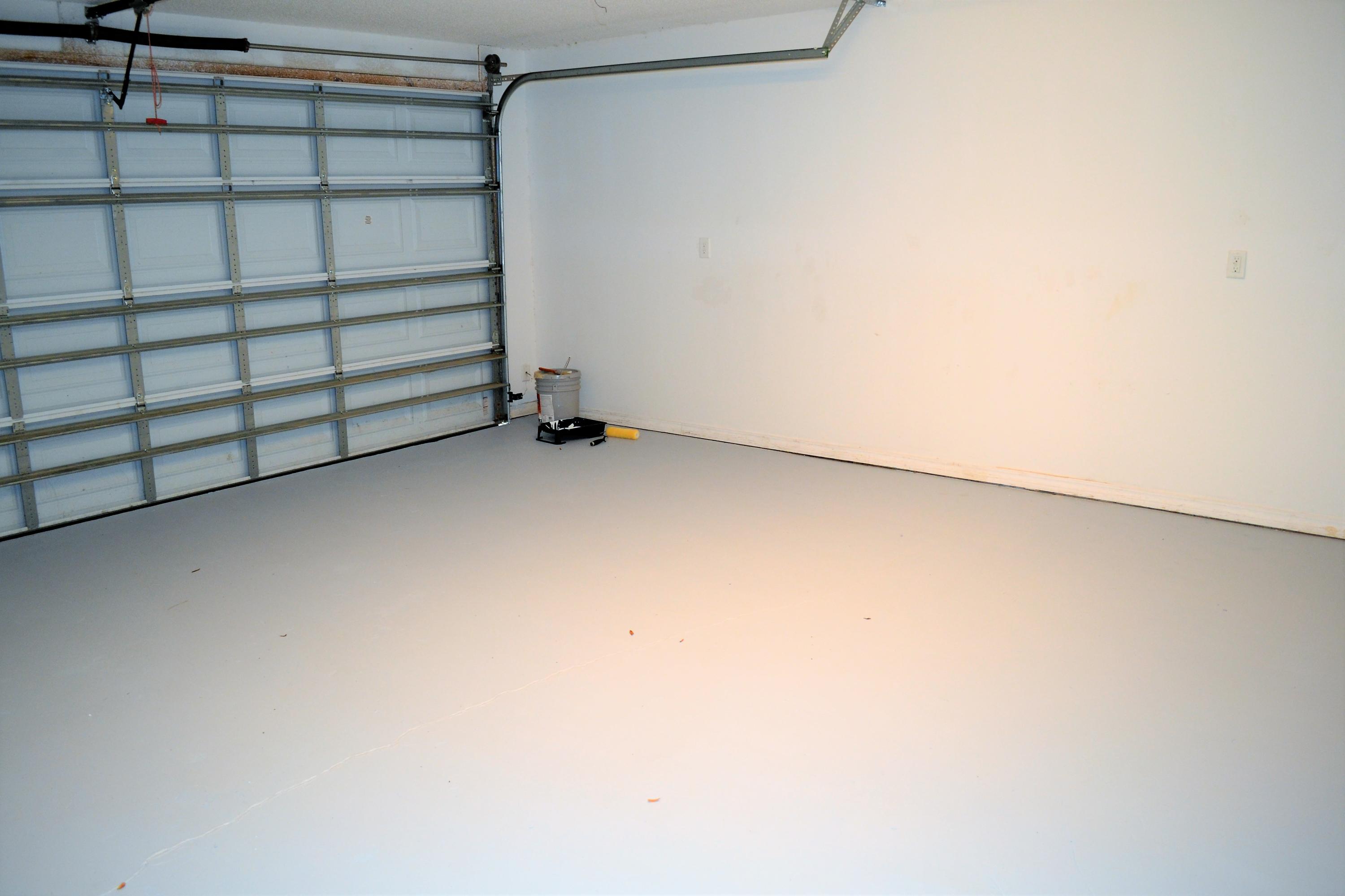 5237 Kervin Road Crestview, FL 32539 - Photo 28 of 28 a view of a garage