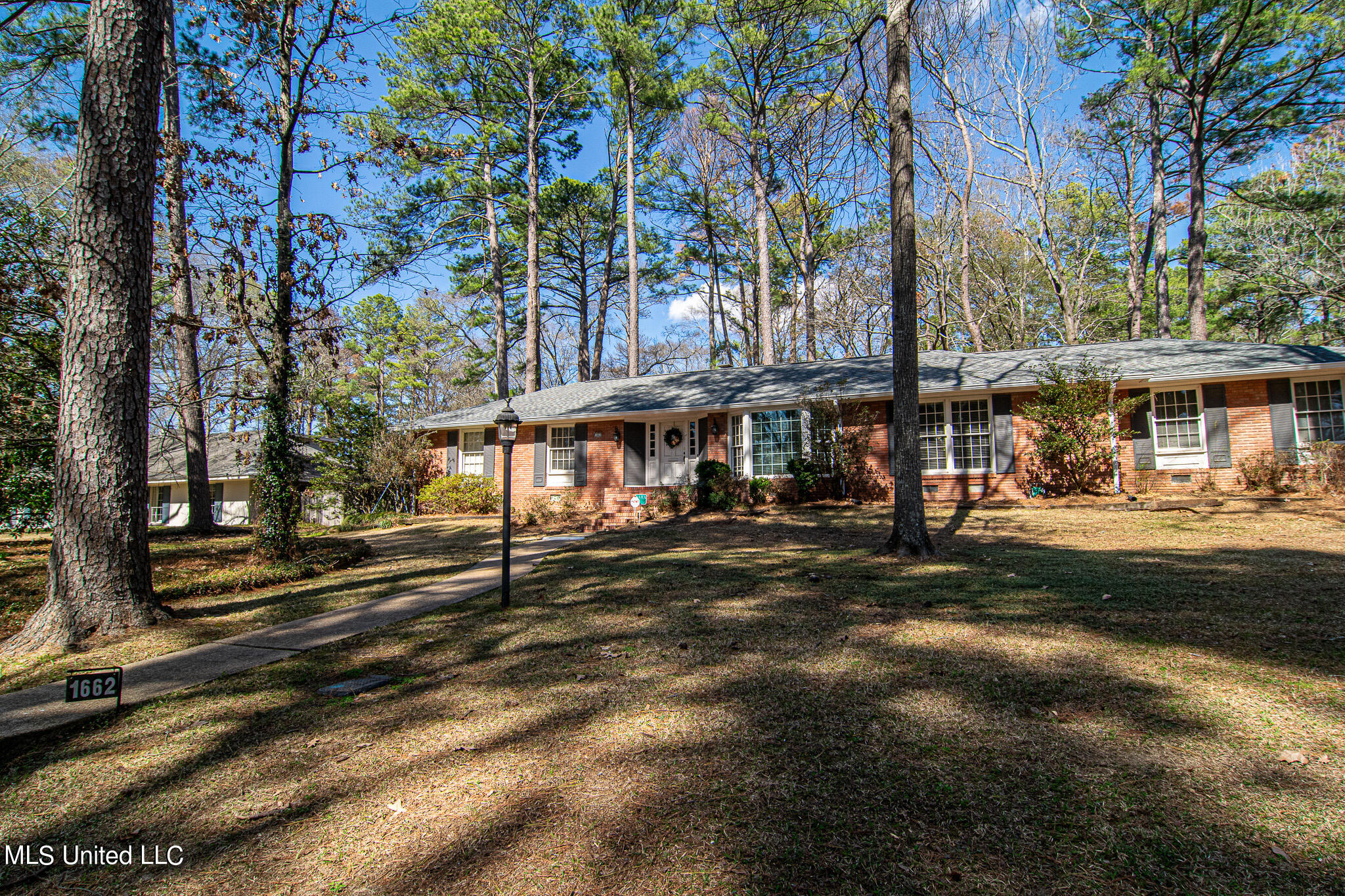 1662 Pine Ridge Place Jackson, MS 39211 - Photo 3 of 50 1000000812