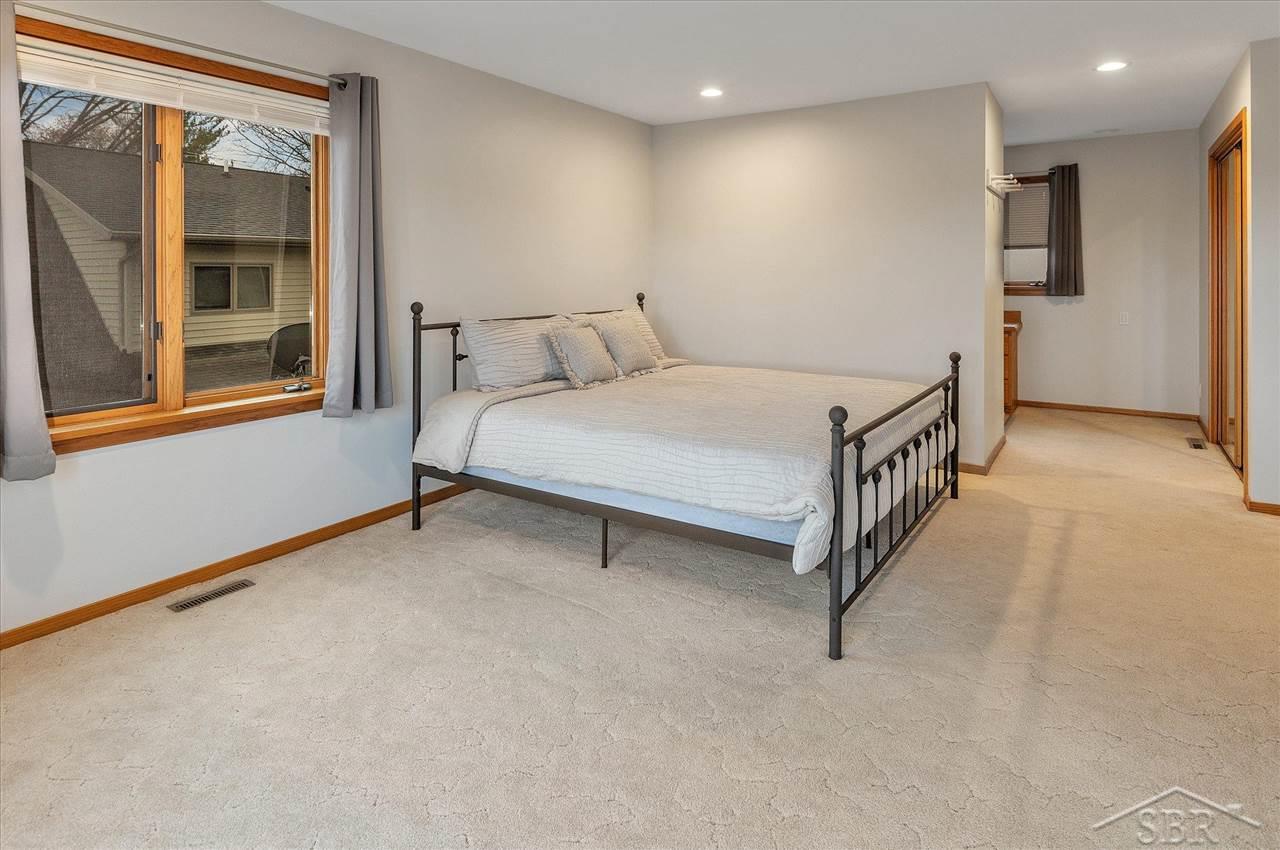 5431 Oakridge Road Beaverton, MI 48612 - Photo 33 of 67 50068424-32.JPG