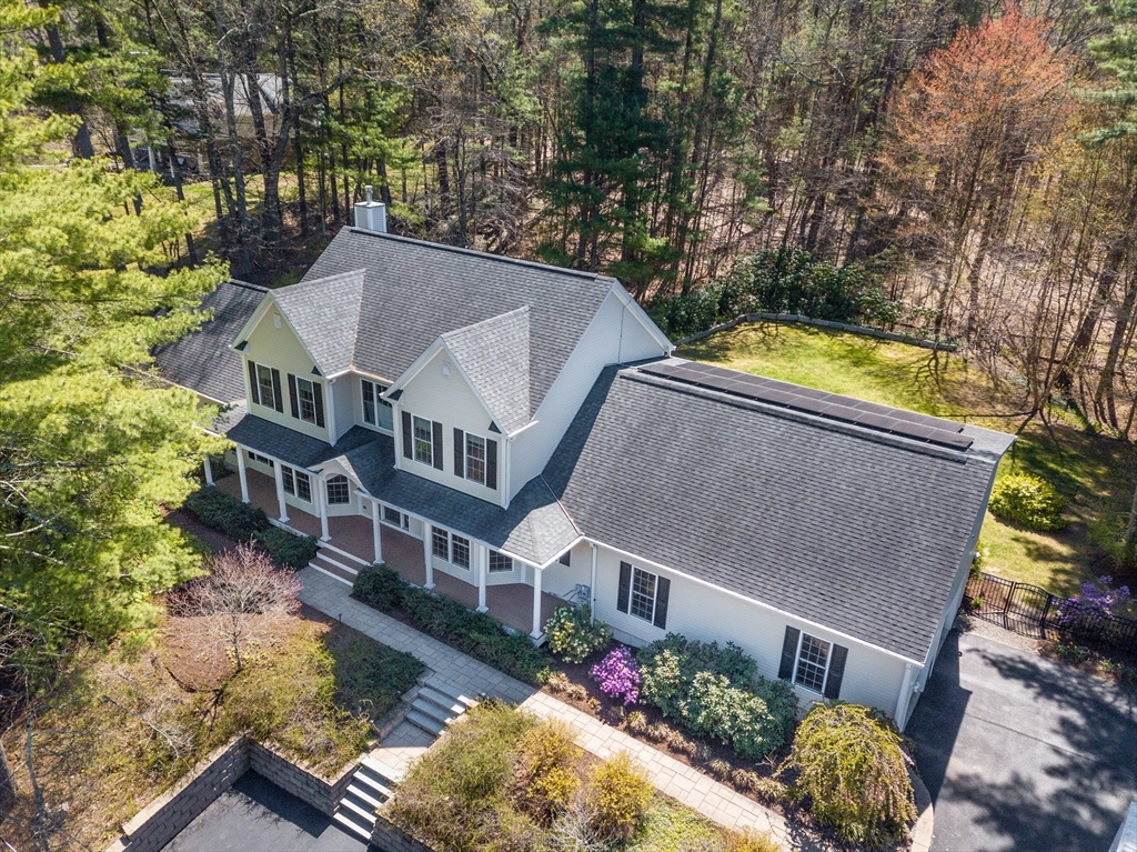 5 Bretton Road Dover, MA 02030 - Photo 3 of 42 Gallery Image 3