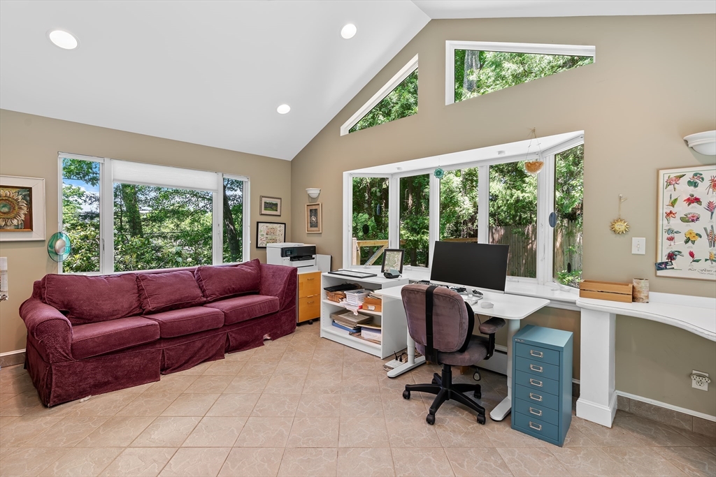 42 Temple Road Wellesley, MA 02482 - Photo 27 of 40