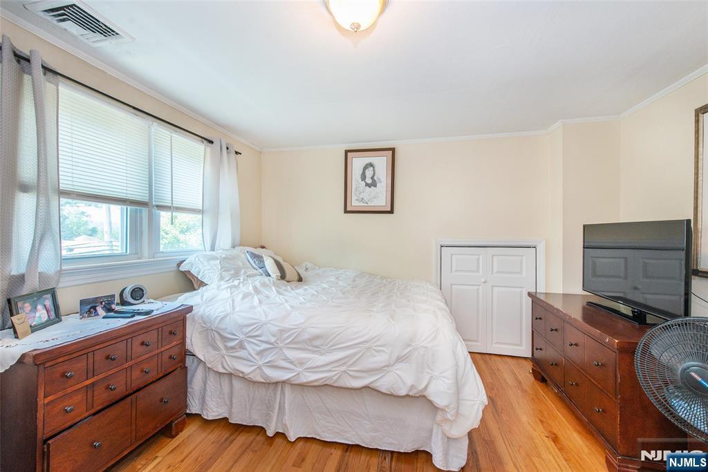 88 Ozone Avenue Cedar Grove, NJ 07009 - Photo 8 of 24