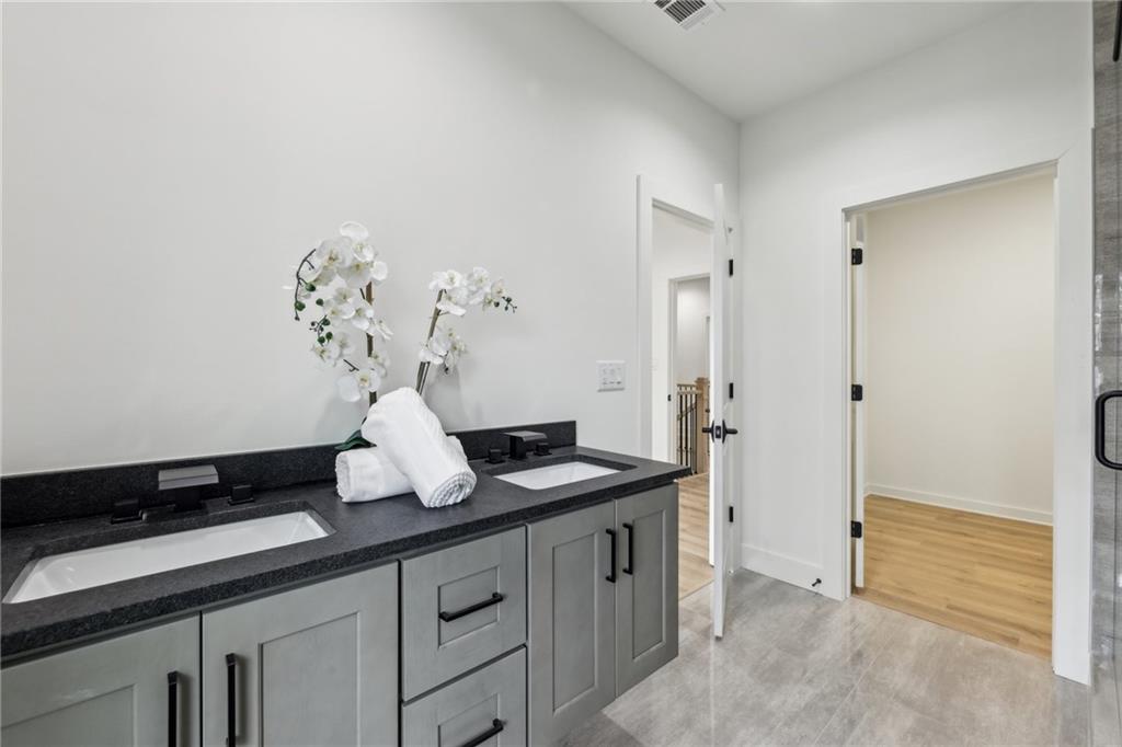 727 Garibaldi Street Southwest Atlanta, GA 30310 - Photo 32 of 84