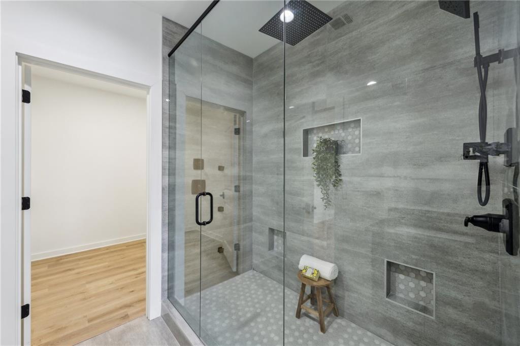 727 Garibaldi Street Southwest Atlanta, GA 30310 - Photo 34 of 84 a bathroom with a shower