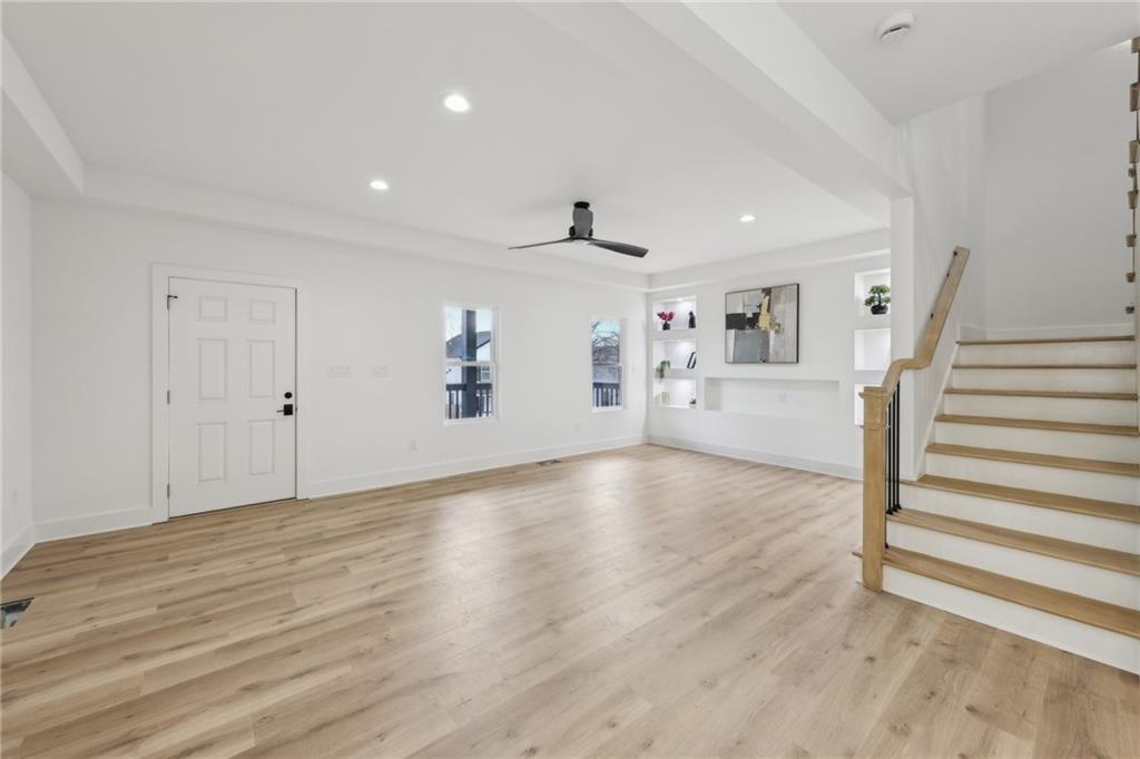 727 Garibaldi Street Southwest Atlanta, GA 30310 - Photo 5 of 84