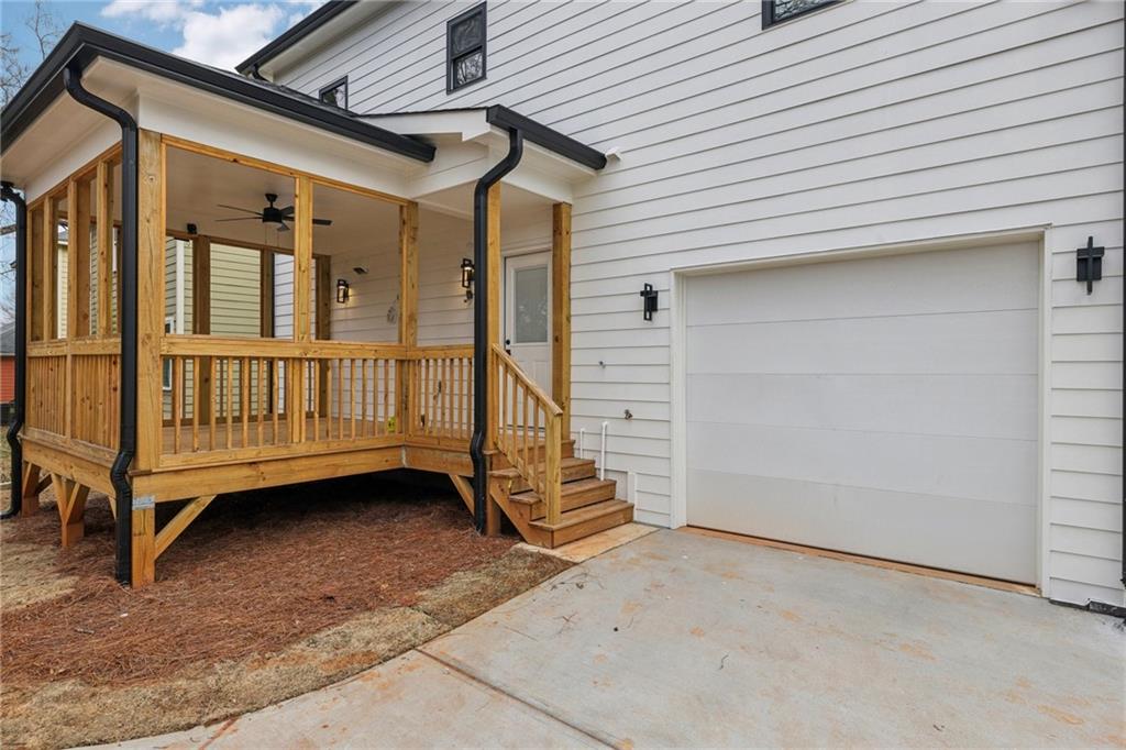 727 Garibaldi Street Southwest Atlanta, GA 30310 - Photo 54 of 84 a view of a house with a balcony