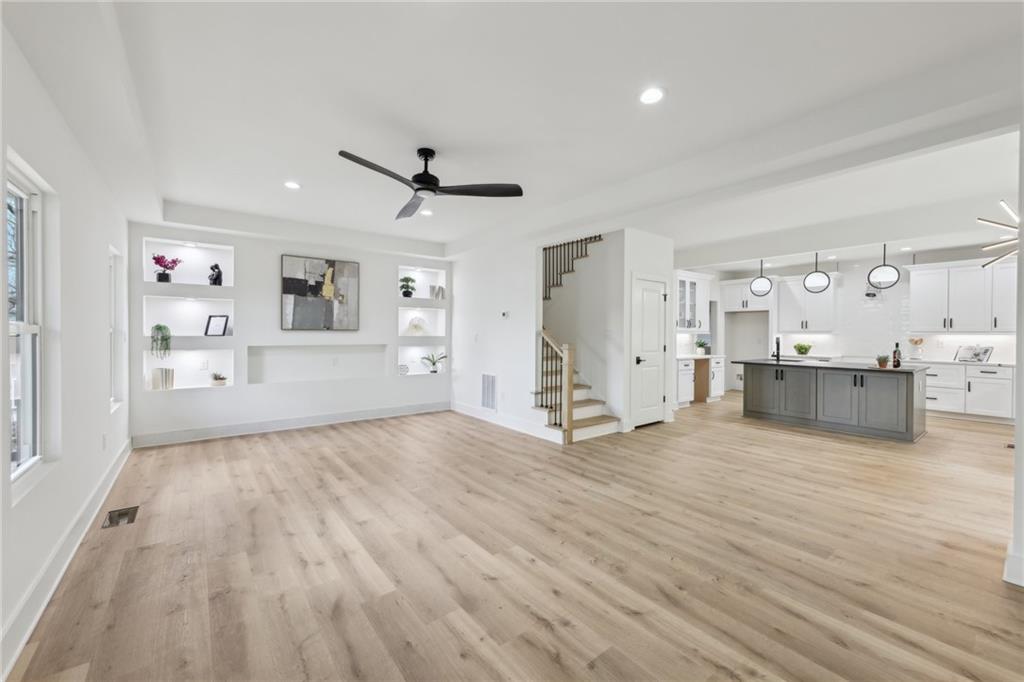 727 Garibaldi Street Southwest Atlanta, GA 30310 - Photo 7 of 84