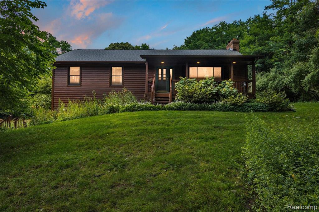 1744 Peavy Road Howell, MI 48843 - Photo 34 of 34