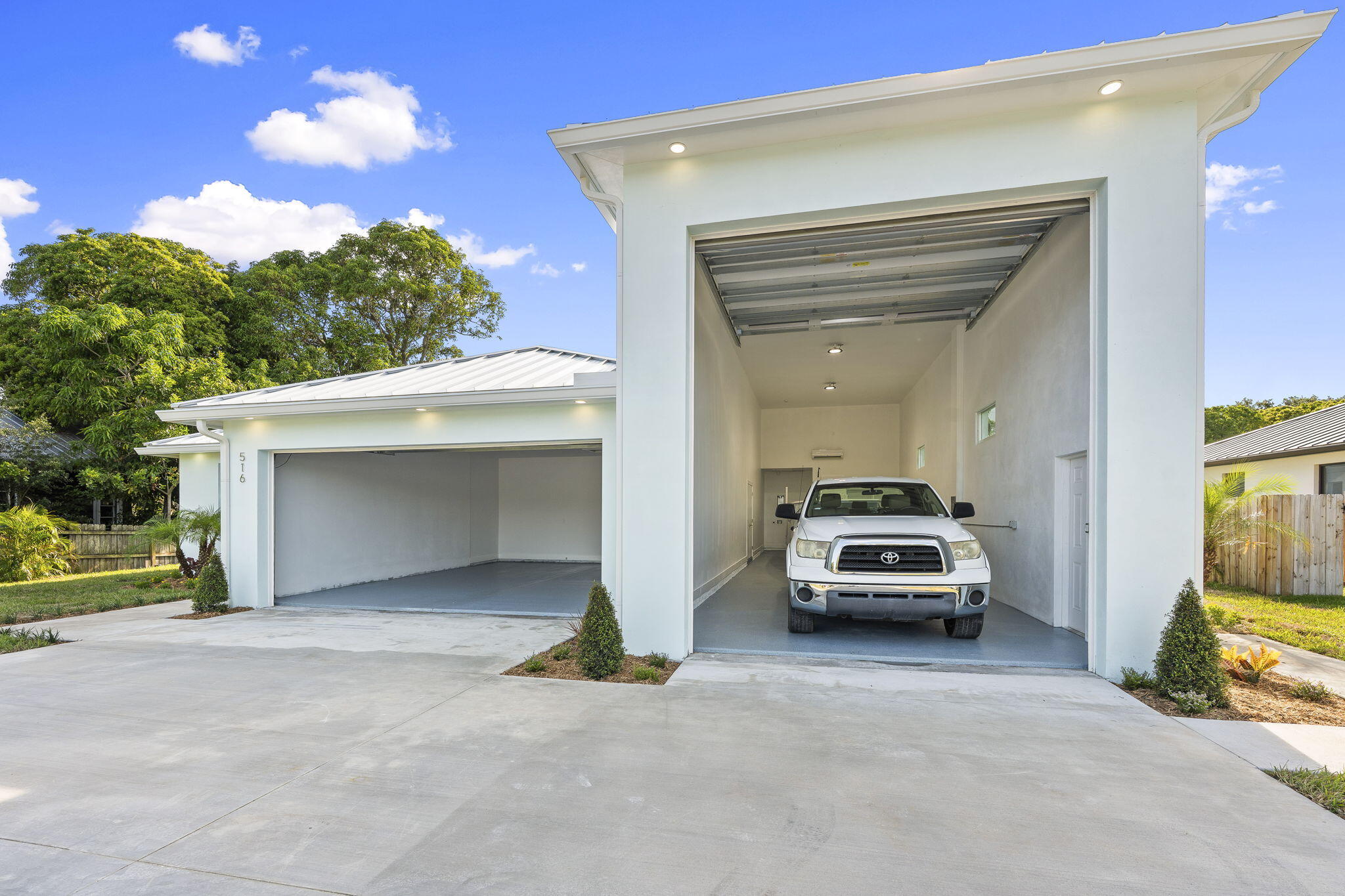 516 Southeast Alamanda Way Stuart, FL 34996 - Photo 3 of 24 2-web-or-mls-DSC07786
