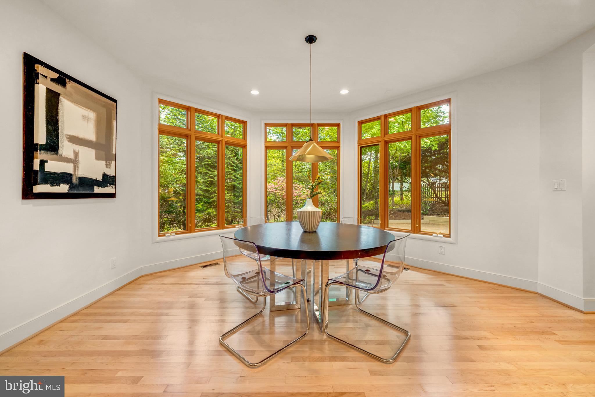 5933 Woodley Road McLean, VA 22101 - Photo 28 of 58 Breakfast Area