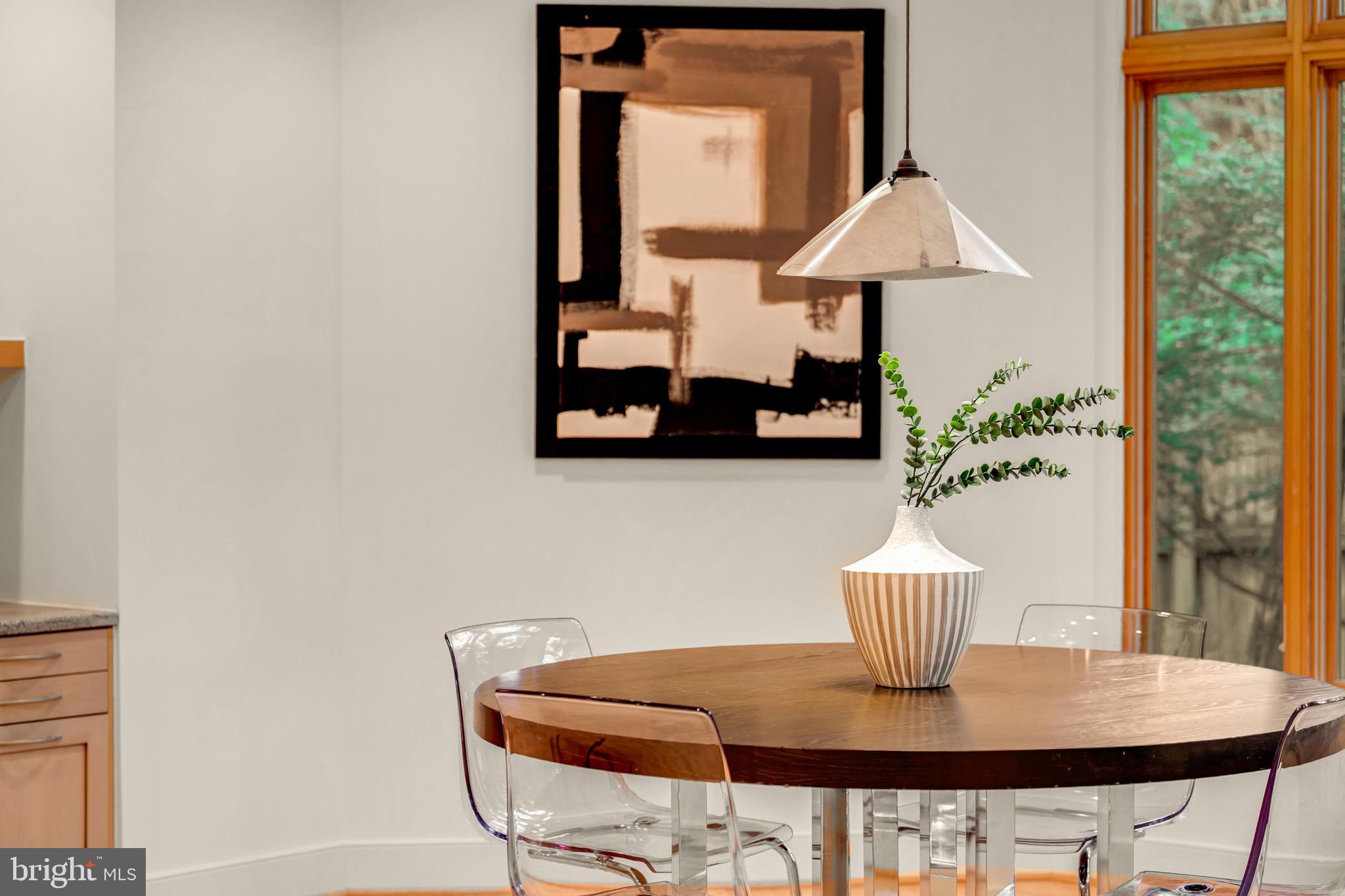 5933 Woodley Road McLean, VA 22101 - Photo 29 of 58 Breakfast Area