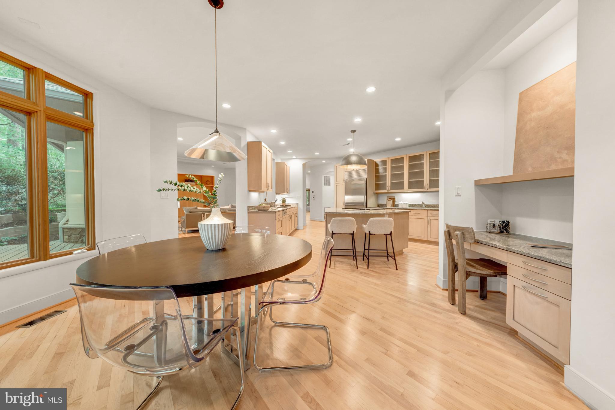 5933 Woodley Road McLean, VA 22101 - Photo 30 of 58 Breakfast Area