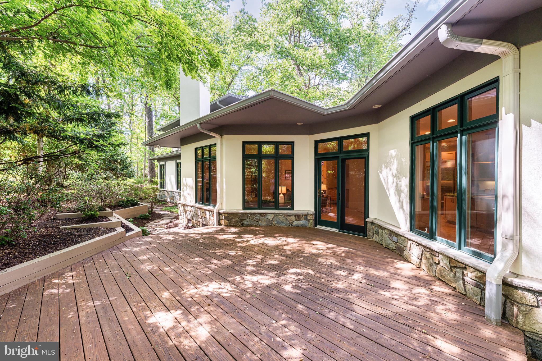 5933 Woodley Road McLean, VA 22101 - Photo 32 of 58