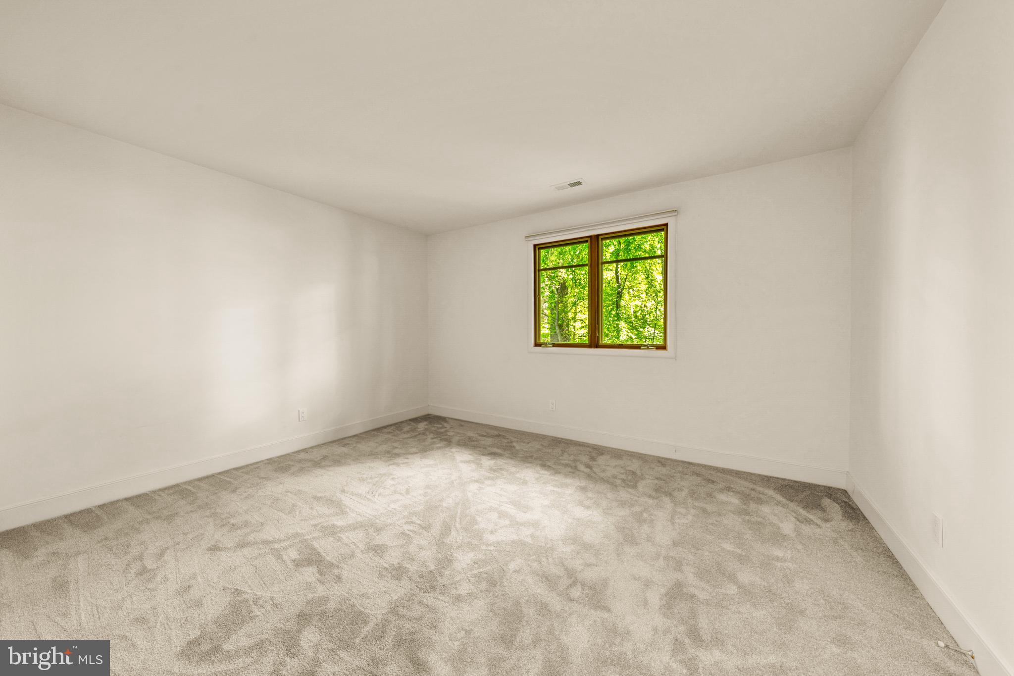 5933 Woodley Road McLean, VA 22101 - Photo 48 of 58 Bedroom