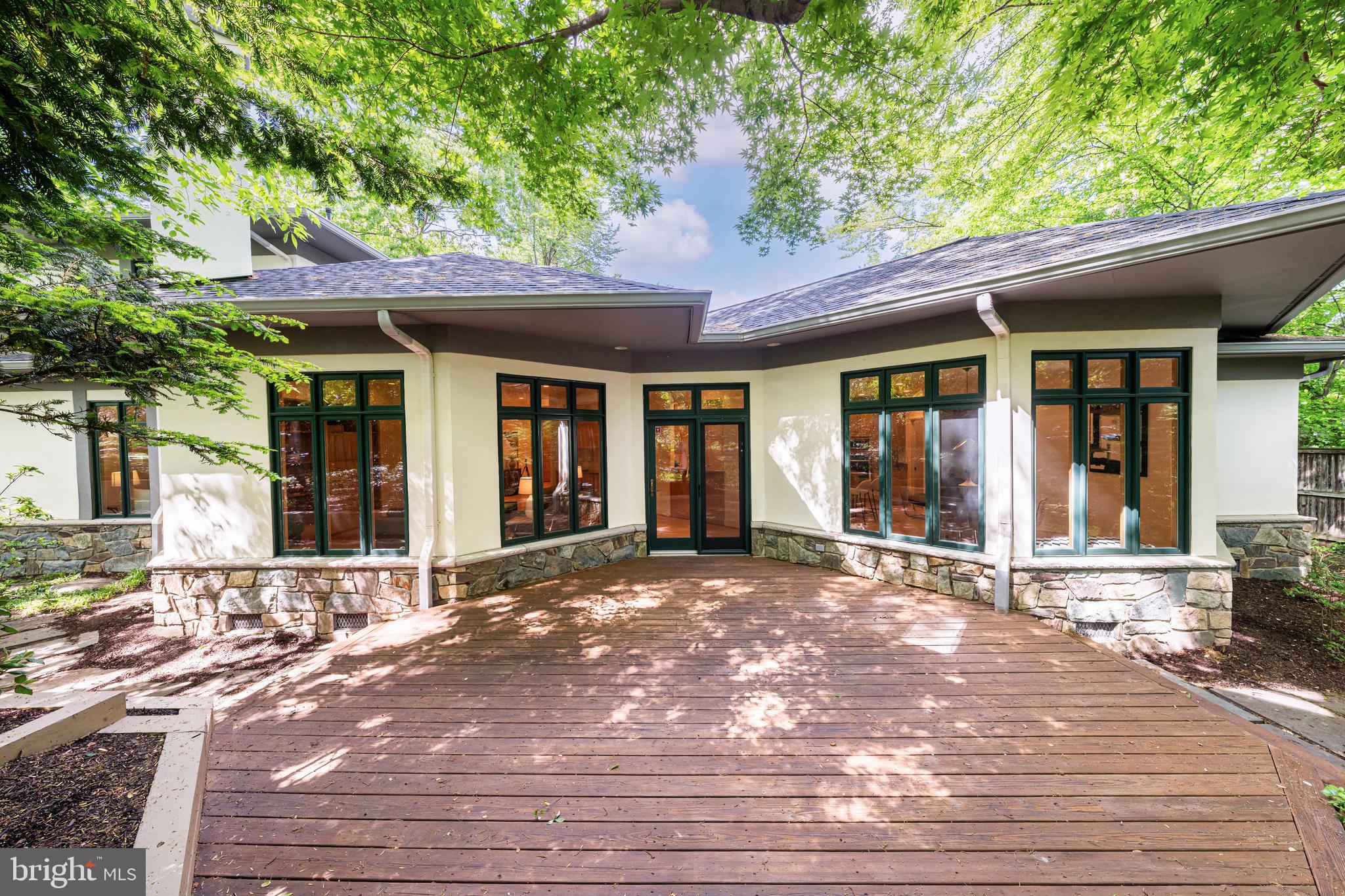 5933 Woodley Road McLean, VA 22101 - Photo 51 of 58 Back Exterior