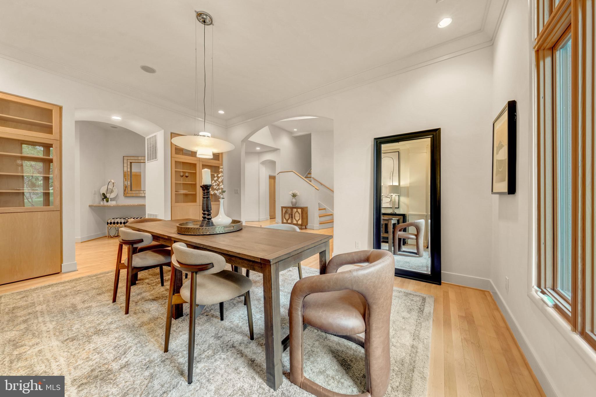 5933 Woodley Road McLean, VA 22101 - Photo 10 of 58 Dining Room