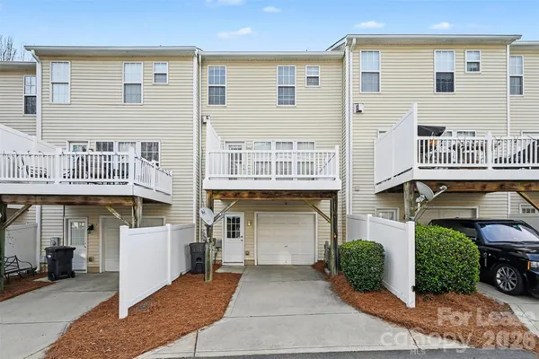 $2,300 | 11712 Fiddlers Roof Lane, Charlotte, NC 28277