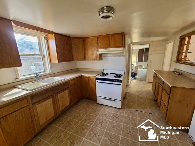 1205 East Gier Road Adrian, MI 49221 - Photo 7 of 16 50036734-6.JPG