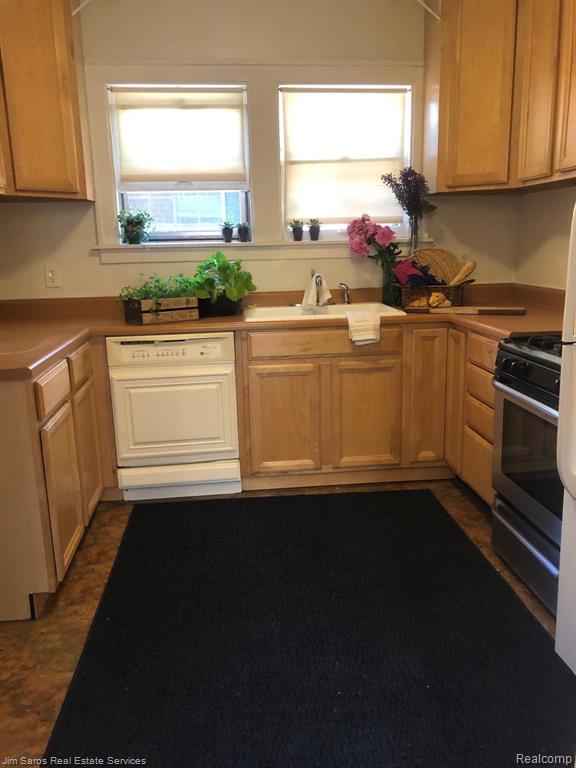 841 Nottingham Road Grosse Pointe, MI 48230 - Photo 11 of 22