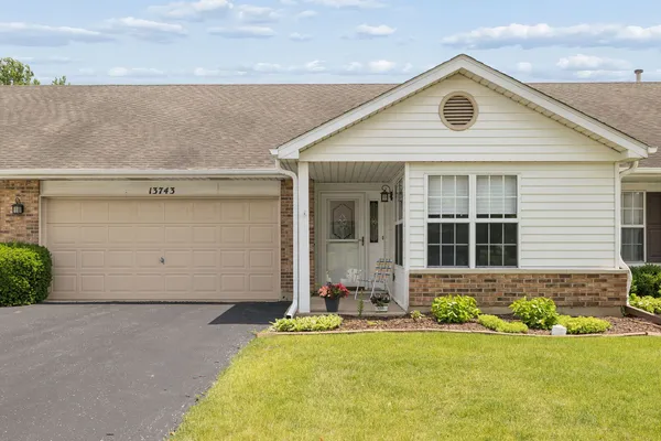 $340,000 | 13743 Magnolia Drive, Plainfield, IL 60544