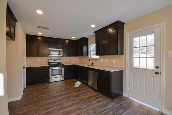 $2,200 | 3615 Kennington Court, Huffman, TX 77336