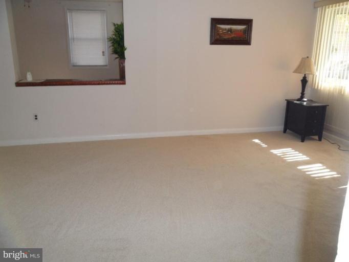 1835 Ray Leonard Road Hyattsville, MD 20785 - Photo 6 of 10 Living Room