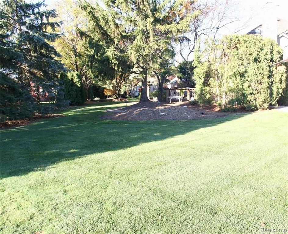 3584 Wedgewood Drive Rochester Hills, MI 48306 - Photo 35 of 37