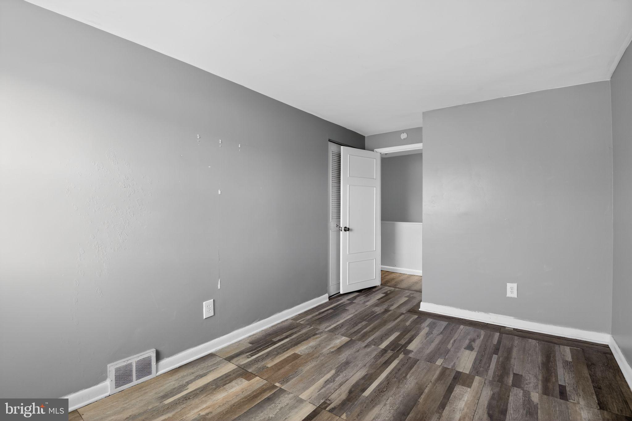 4026 Gideon Road Brookhaven, PA 19015 - Photo 5 of 27 Spacious room with modern finishes.
