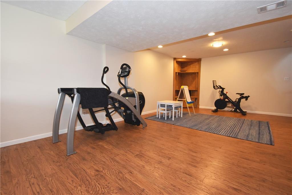 475 Hickory Grade Road Bridgeville, PA 15017 - Photo 14 of 14 Gallery Image 14