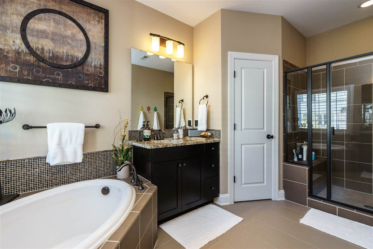 4009 Windflower Lane Raleigh, NC 27612 - Photo 15 of 25 Master Bath