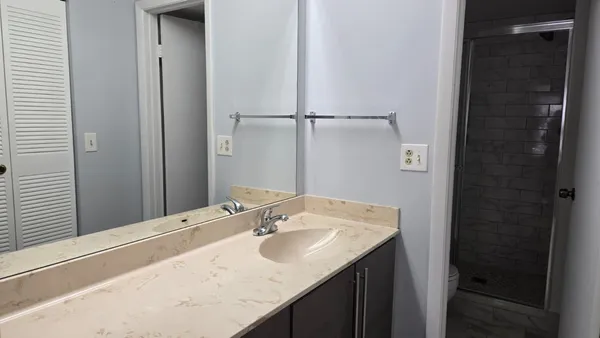 $2,000 | 2051 Southwest 15th Street, Unit 211, Deerfield Beach, FL 33442