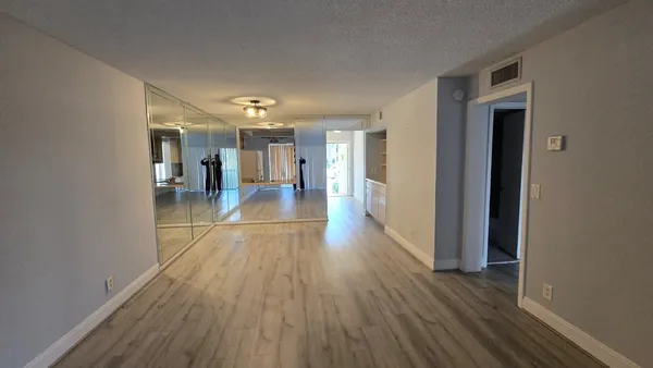$2,000 | 2051 Southwest 15th Street, Unit 211, Deerfield Beach, FL 33442
