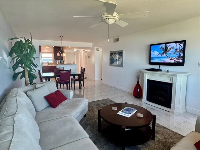 $4,000 | 1230 Gulf Boulevard, Unit 1402, Clearwater Beach, FL 33767