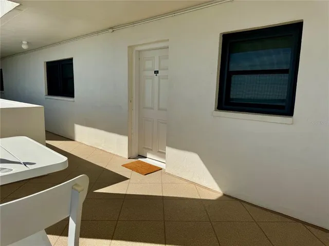 $4,000 | 1230 Gulf Boulevard, Unit 1402, Clearwater Beach, FL 33767