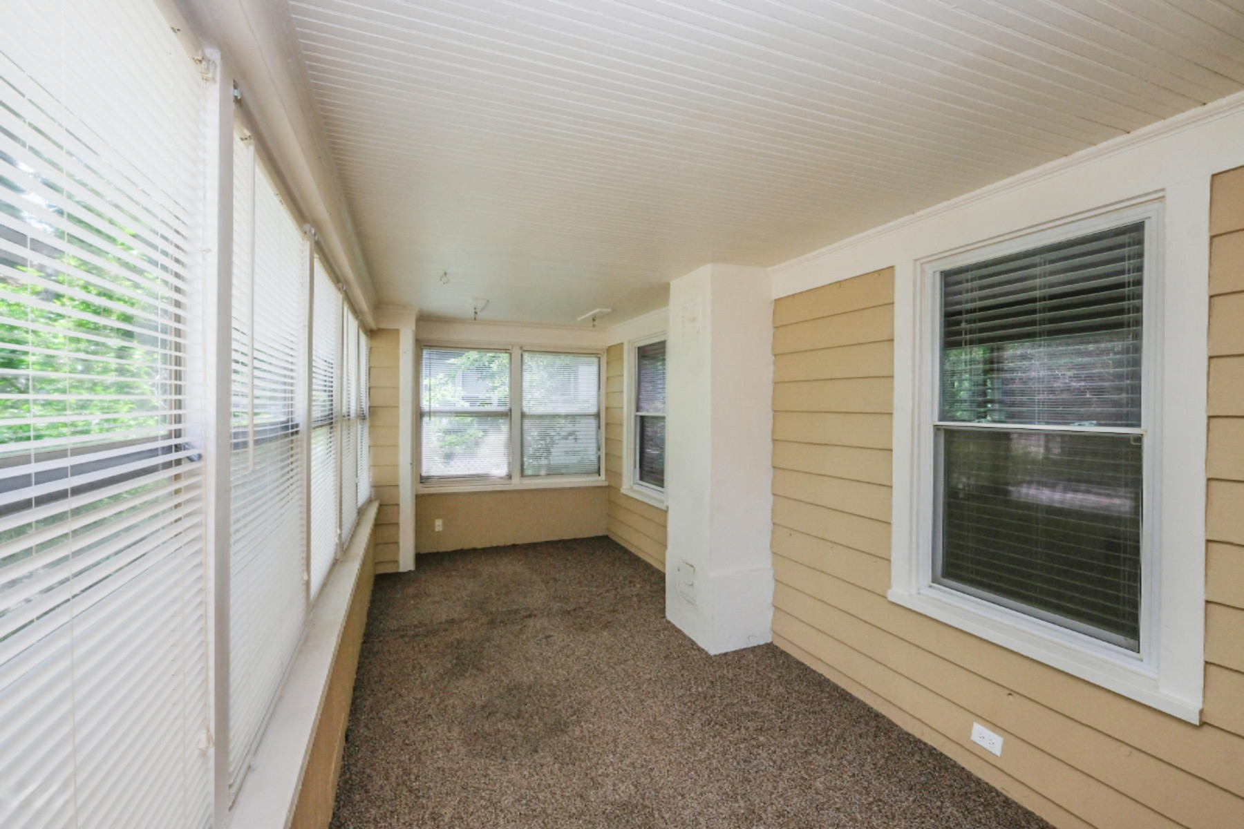 818 Reed Avenue Kalamazoo, MI 49001 - Photo 2 of 26 818 Reed-2