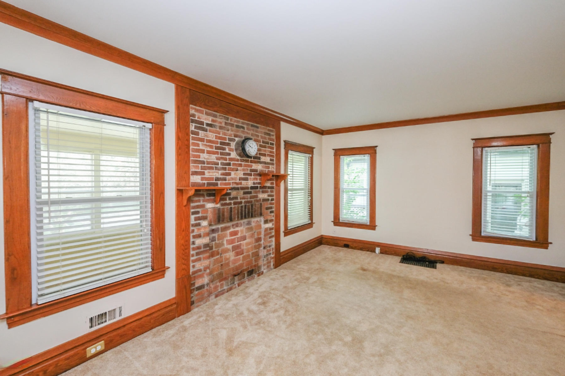 818 Reed Avenue Kalamazoo, MI 49001 - Photo 5 of 26 818 Reed-5