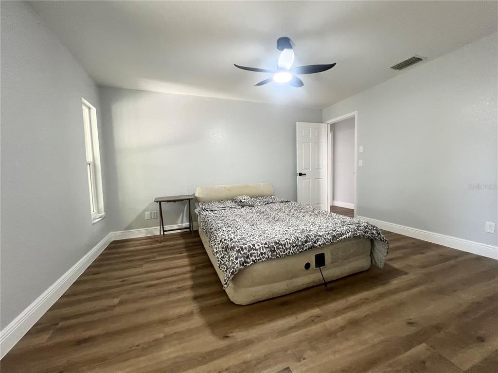 12195 71st Way Largo, FL 33773 - Photo 16 of 31