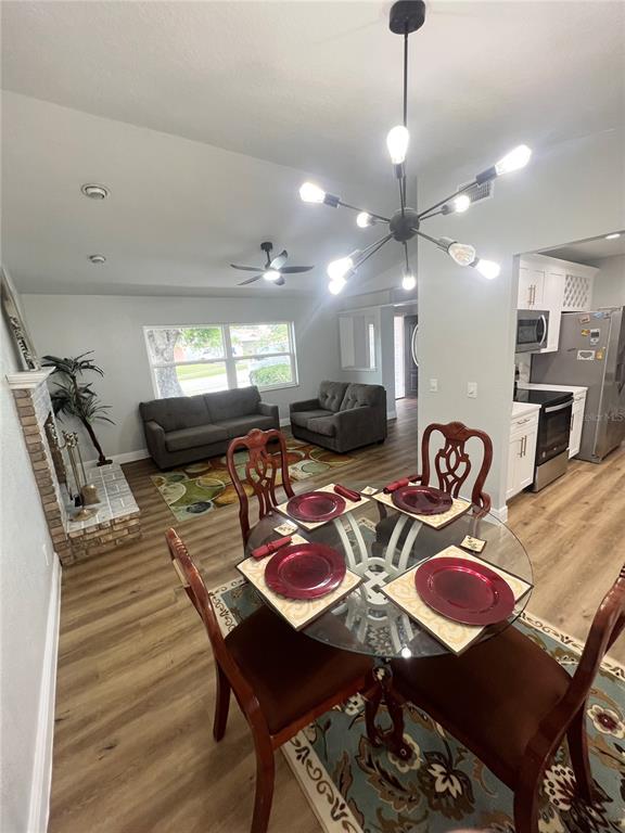 12195 71st Way Largo, FL 33773 - Photo 4 of 31