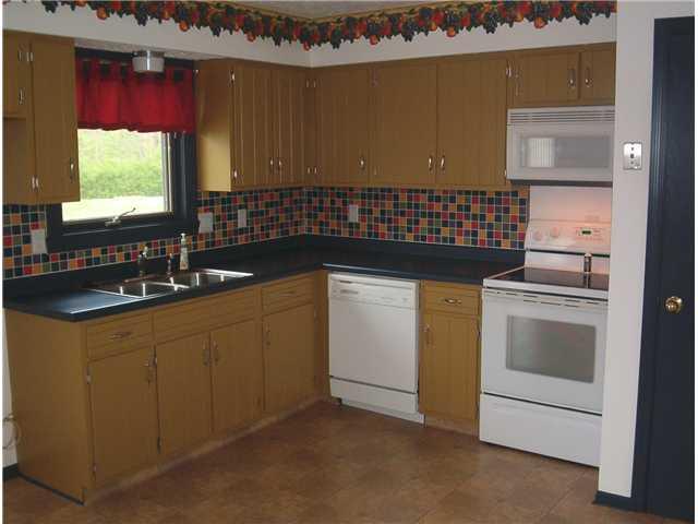 5321 Brer Rabbit Court Greenwood, IN 46143 - Photo 4 of 20 Gallery Image 4