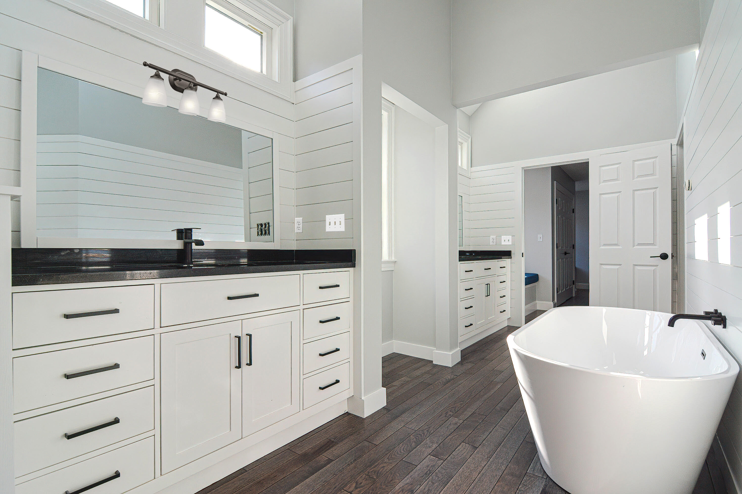 12-13 Shell Lane Wareham, MA 02571 - Photo 21 of 52 a bathroom with a bathtub and a sink