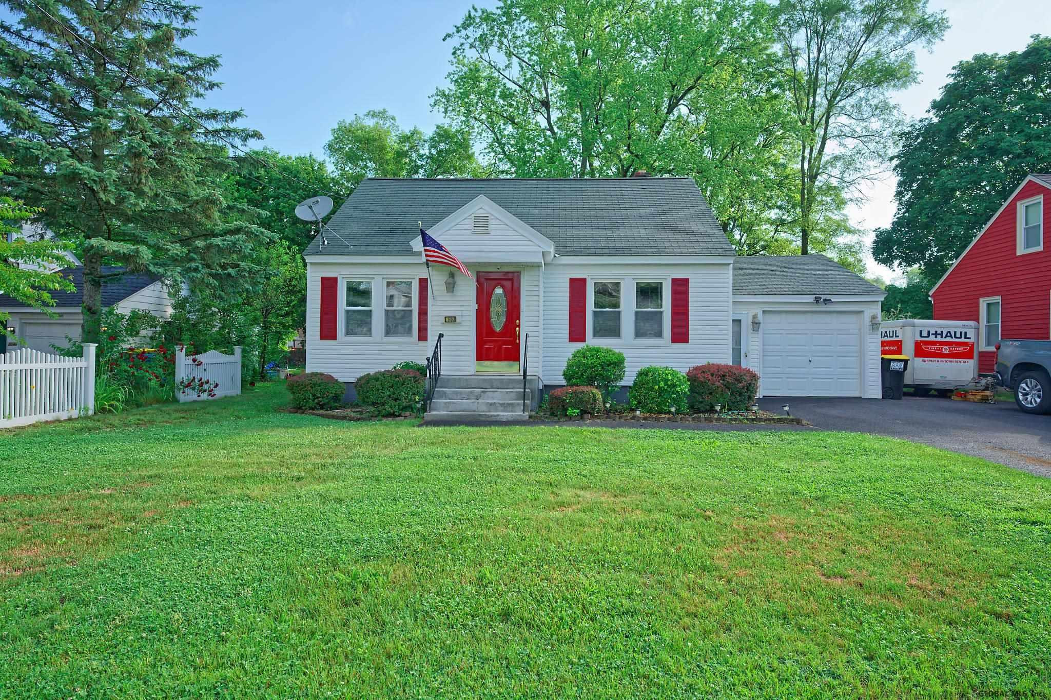 2036 Cardiff Road Rotterdam, NY 12303 - Photo 1 of 31 Photo 1