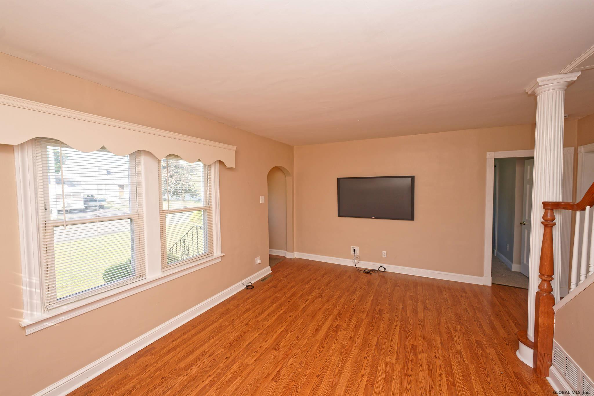 2036 Cardiff Road Rotterdam, NY 12303 - Photo 12 of 31 Photo 12