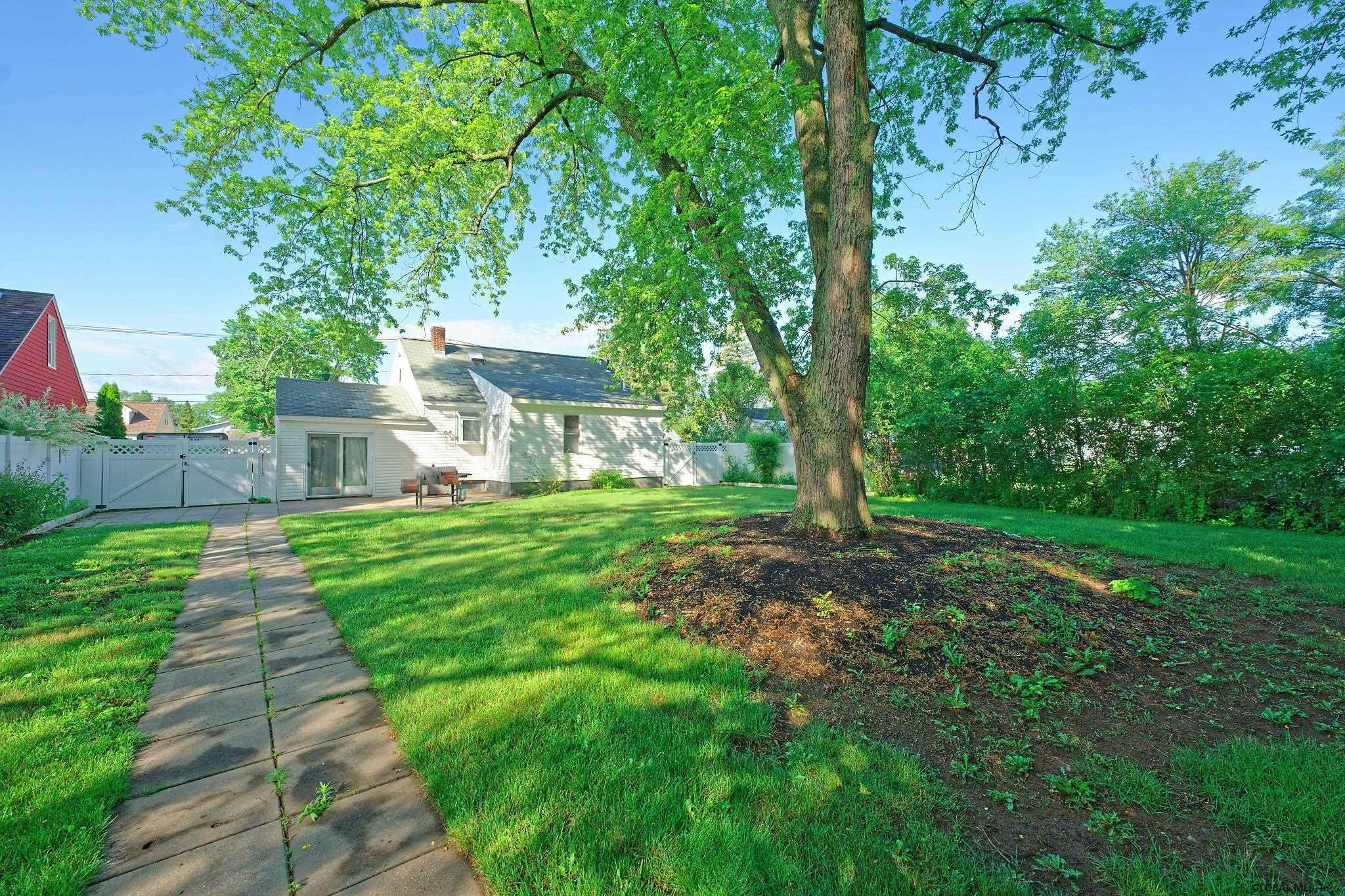 2036 Cardiff Road Rotterdam, NY 12303 - Photo 27 of 31 Photo 27