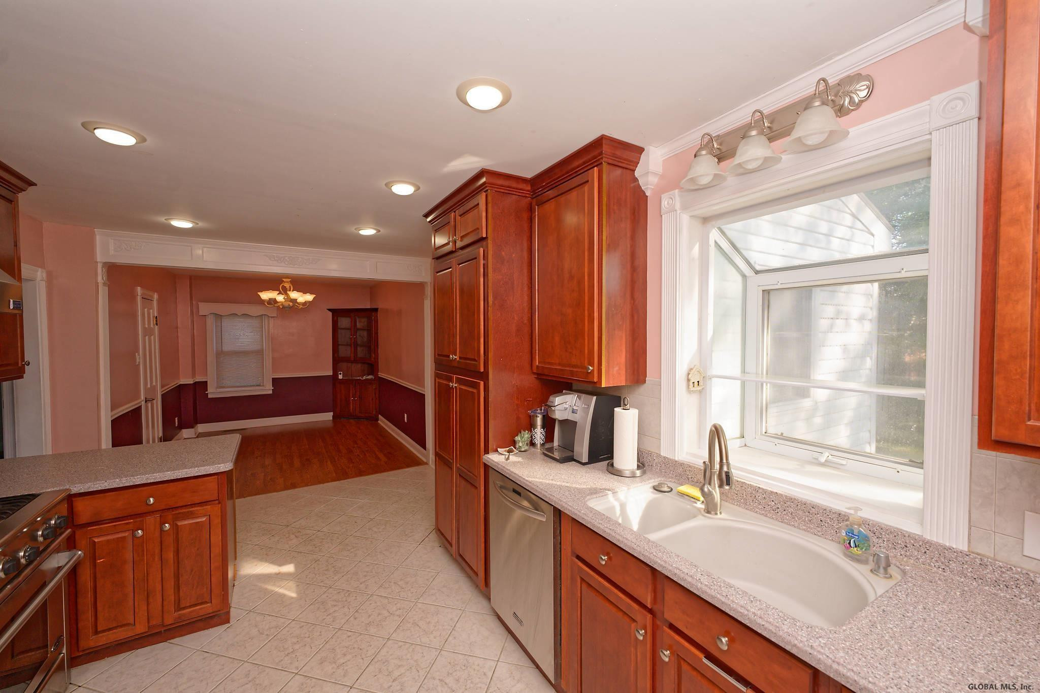 2036 Cardiff Road Rotterdam, NY 12303 - Photo 8 of 31 Photo 8