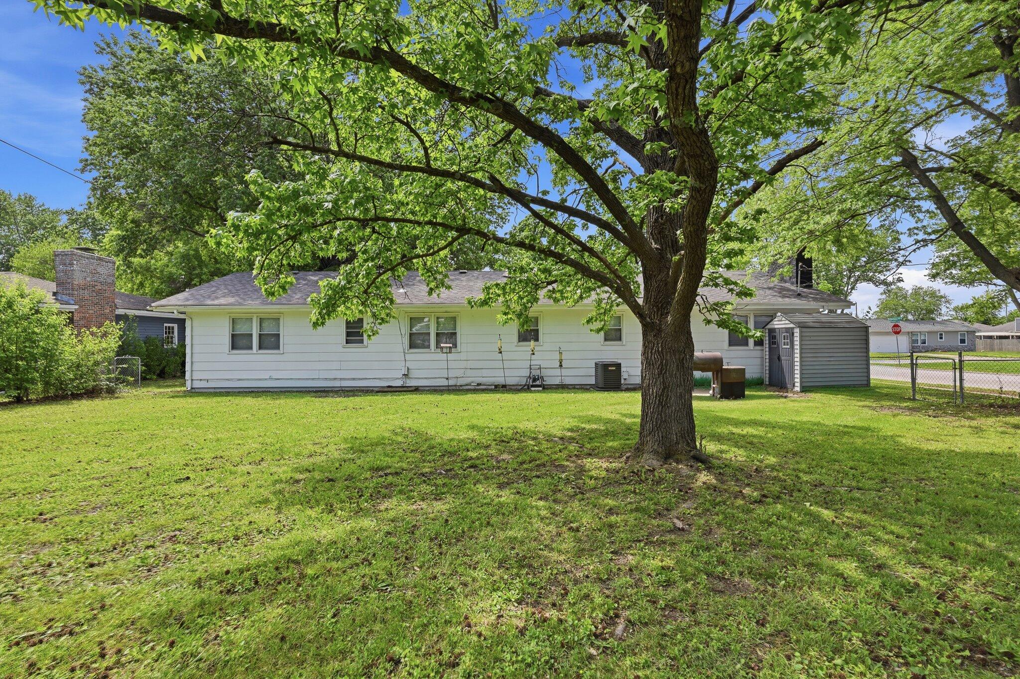 1201 West Edgewood Street Springfield, MO 65807 - Photo 24 of 25 24-W_Edgewood_025