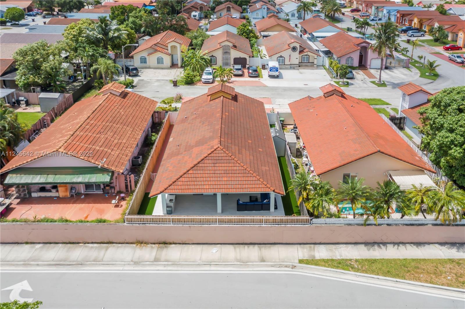 3423 West 75th Place Hialeah, FL 33018 - Photo 22 of 26