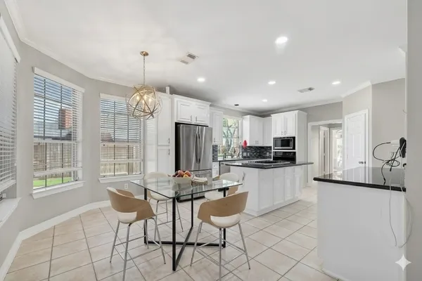 $560,000 | 4303 Noble Oak Trail, Houston, TX 77059