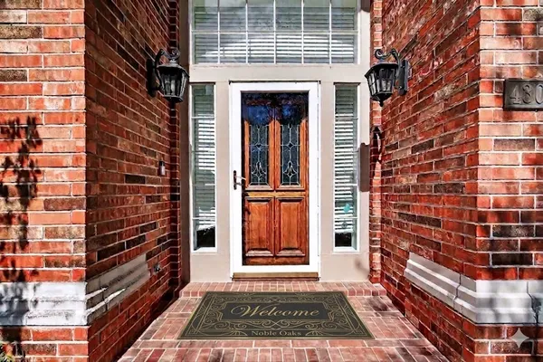 $560,000 | 4303 Noble Oak Trail, Houston, TX 77059