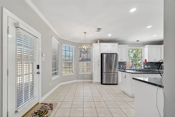 $560,000 | 4303 Noble Oak Trail, Houston, TX 77059