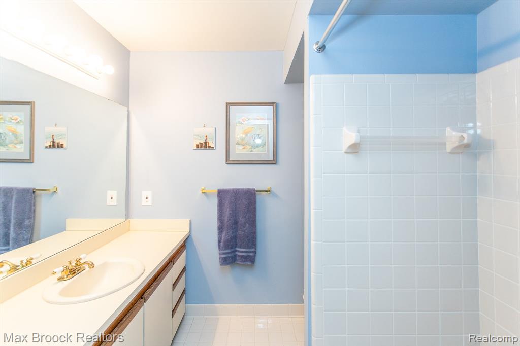 1501 Meadowside Drive Rochester Hills, MI 48307 - Photo 37 of 43
